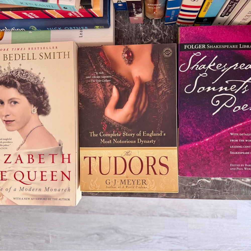 Three 📚 BOOKS for 30. Queen Elizabeth, The Tudors, Shakespeare’s sonnets poems📚